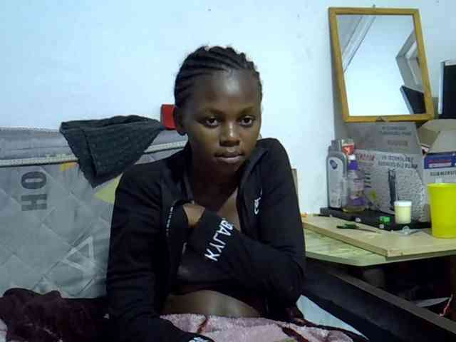 Sexybeiby1 webcam