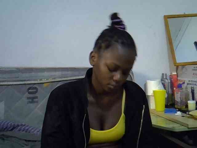 Sexybeiby1 webcam