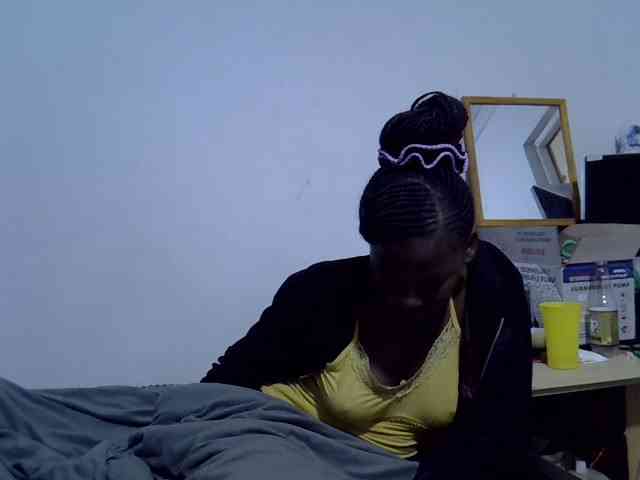 Sexybeiby1 webcam