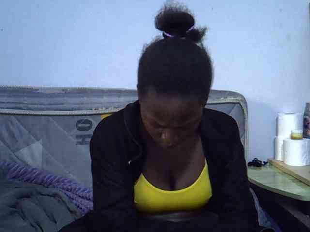 Sexybeiby1 webcam