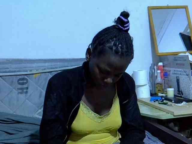 Sexybeiby1 webcam