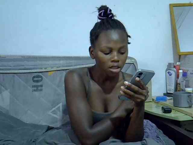 Sexybeiby1 webcam