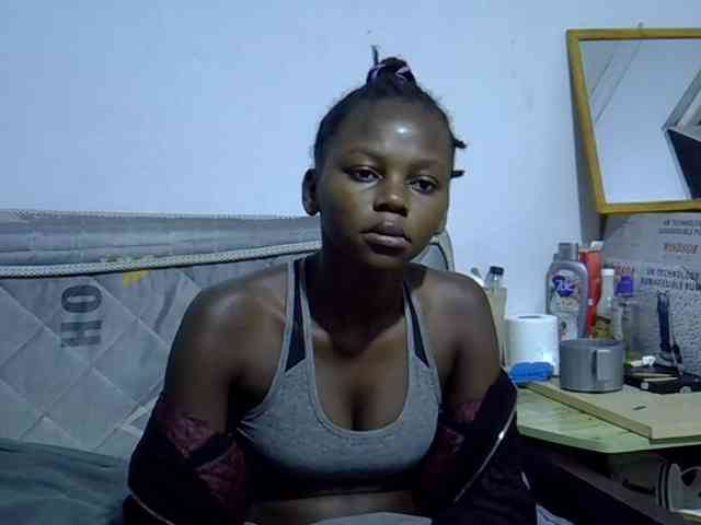 Sexybeiby1 webcam