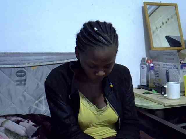 Sexybeiby1 webcam