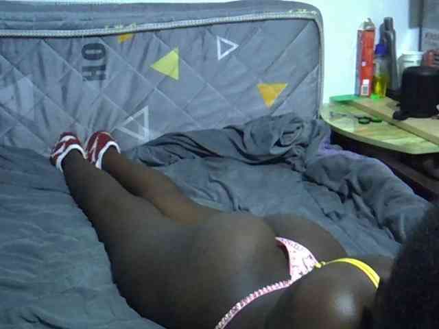 Sexybeiby1 webcam