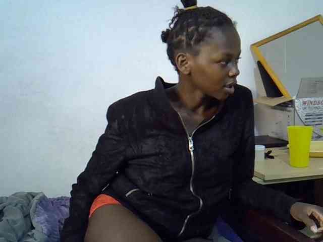 Sexybeiby1 webcam