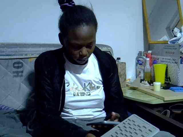 Sexybeiby1 webcam