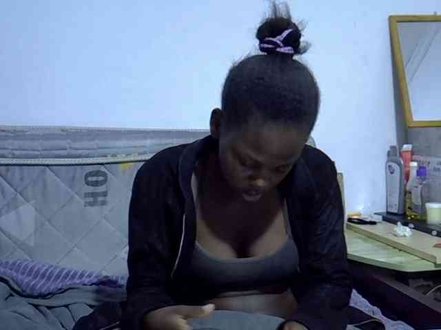 Sexybeiby1 webcam