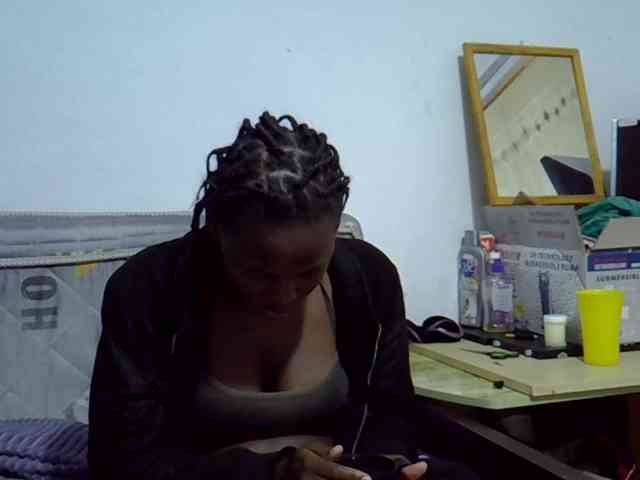 Sexybeiby1 webcam