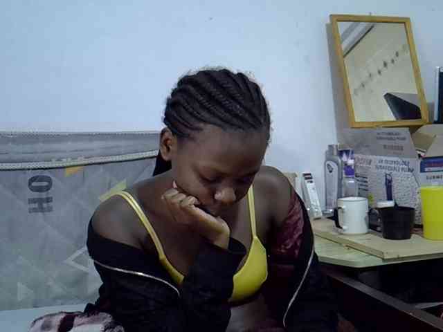 Sexybeiby1 webcam