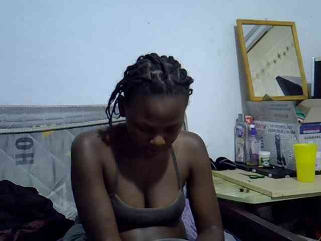 Sexybeiby1 webcam