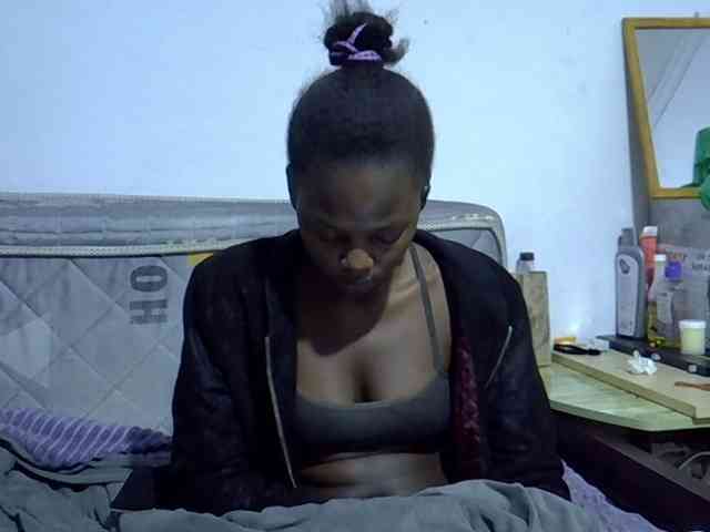 Sexybeiby1 webcam