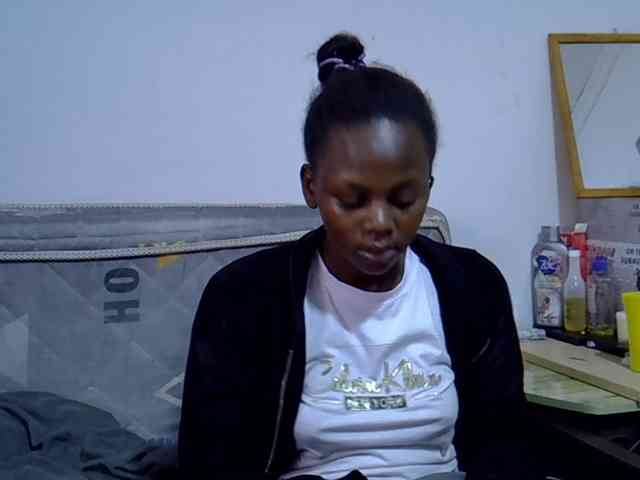 Sexybeiby1 webcam