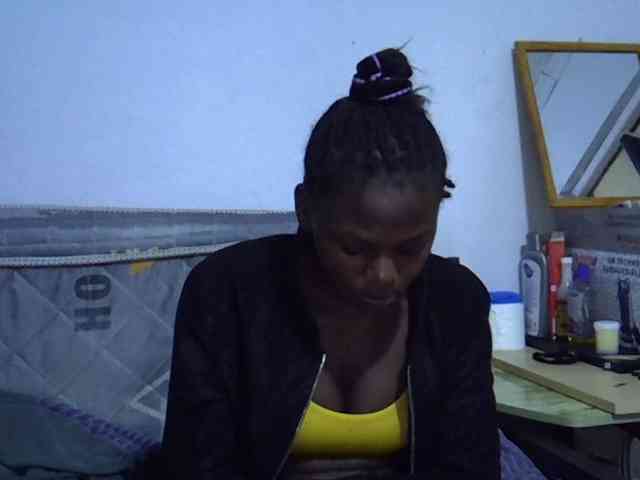 Sexybeiby1 webcam