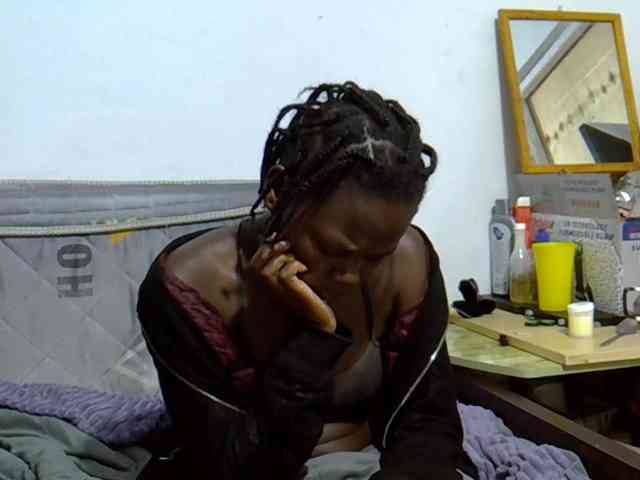 Sexybeiby1 webcam