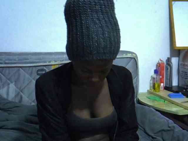 Sexybeiby1 webcam