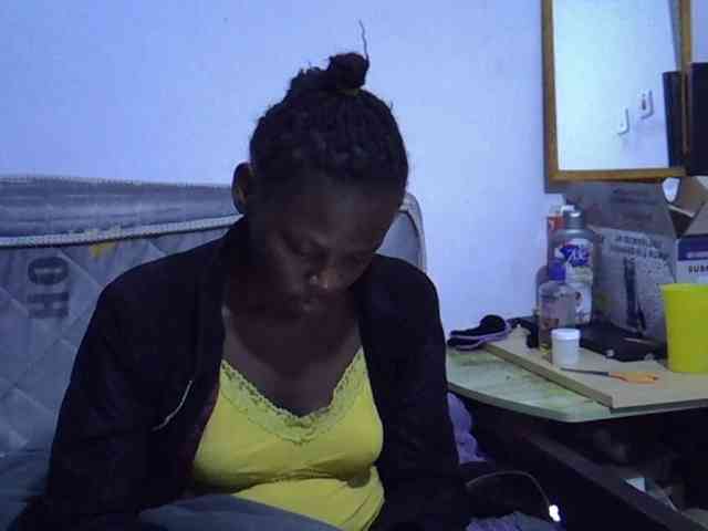Sexybeiby1 webcam