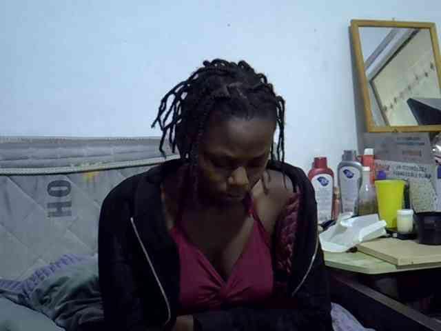 Sexybeiby1 webcam