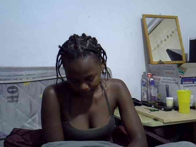 Sexybeiby1 webcam