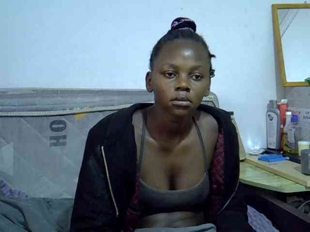 Sexybeiby1 webcam