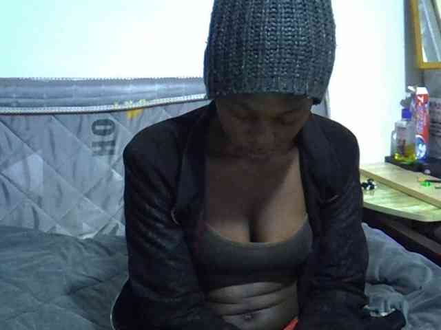 Sexybeiby1 webcam