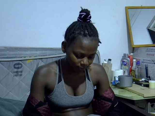 Sexybeiby1 webcam