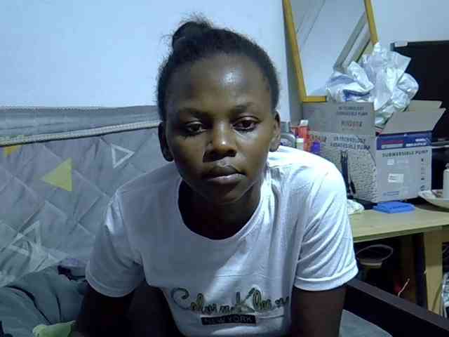 Sexybeiby1 webcam