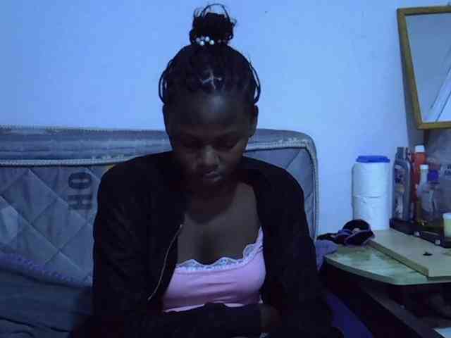 Sexybeiby1 webcam