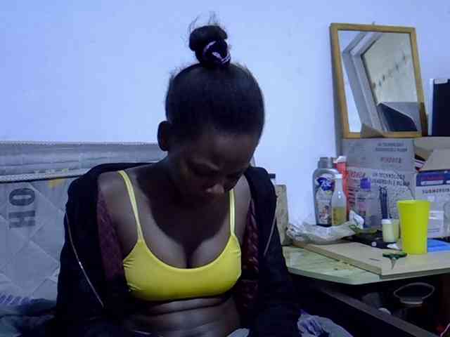 Sexybeiby1 webcam