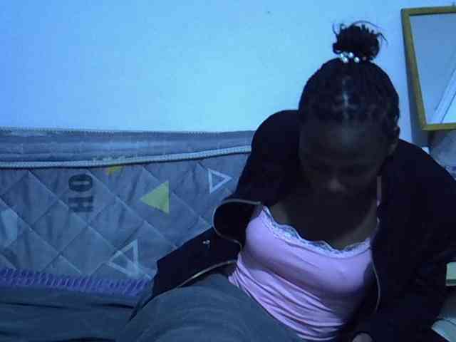 Sexybeiby1 webcam