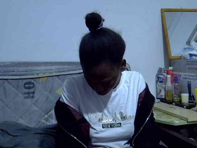 Sexybeiby1 webcam