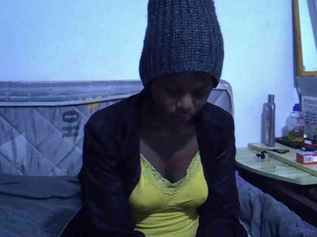 Sexybeiby1 webcam