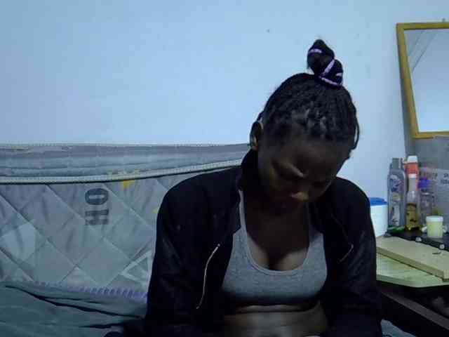 Sexybeiby1 webcam