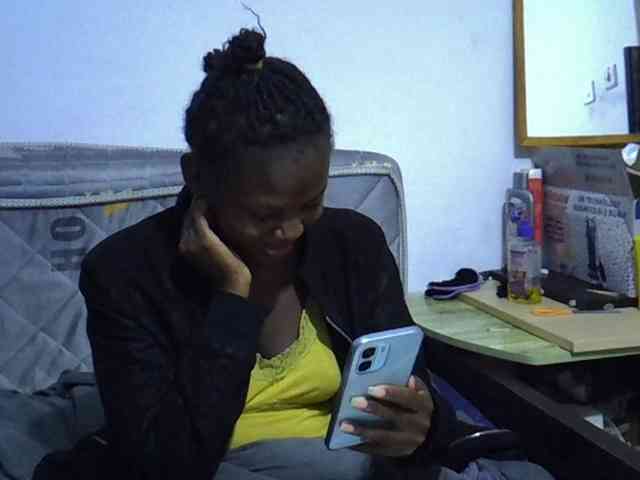 Sexybeiby1 webcam