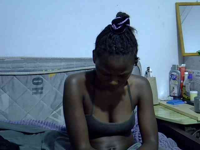 Sexybeiby1 webcam