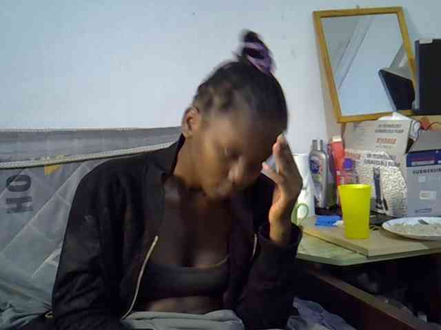 Sexybeiby1 webcam