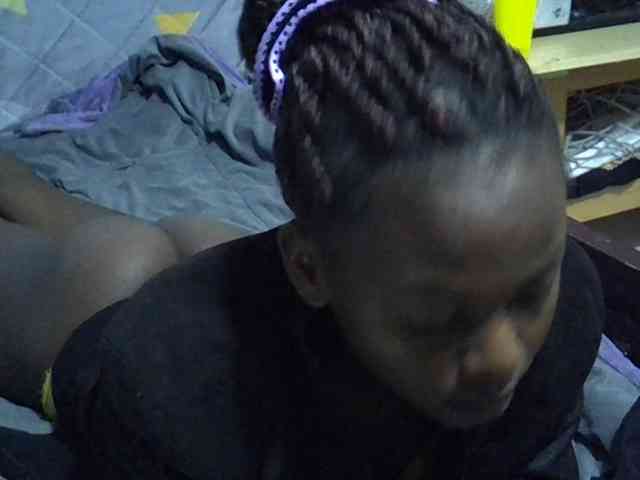 Sexybeiby1 webcam
