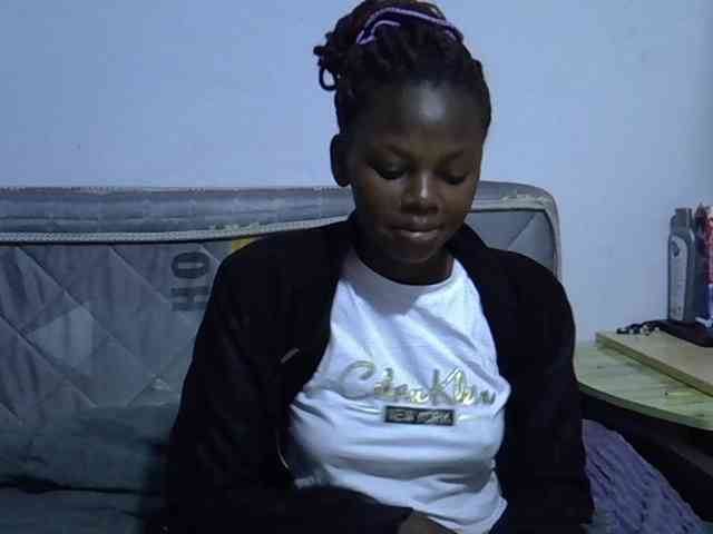 Sexybeiby1 webcam