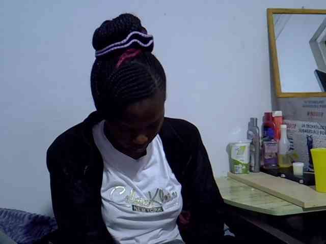 Sexybeiby1 webcam