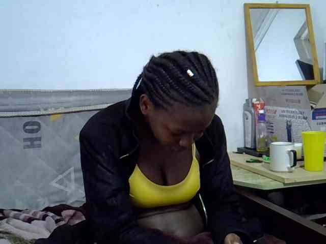 Sexybeiby1 webcam