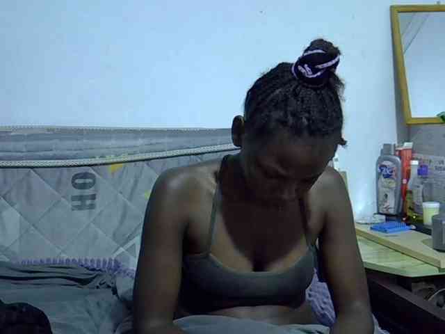Sexybeiby1 webcam