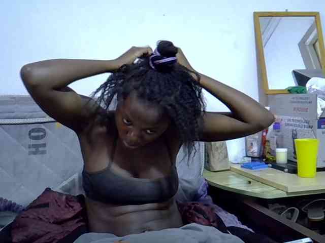 Sexybeiby1 webcam