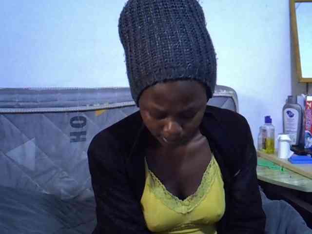 Sexybeiby1 webcam