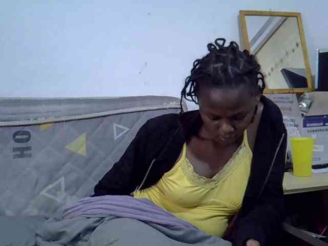 Sexybeiby1 webcam