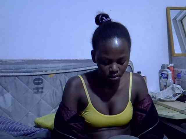 Sexybeiby1 webcam