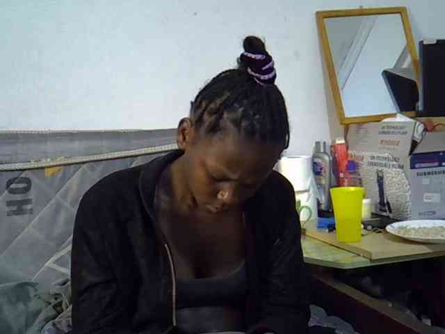 Sexybeiby1 webcam