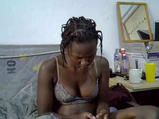 Sexybeiby1 webcam