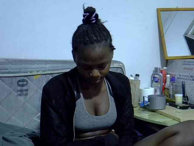 Sexybeiby1 webcam