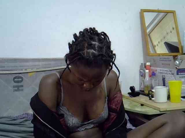 Sexybeiby1 webcam