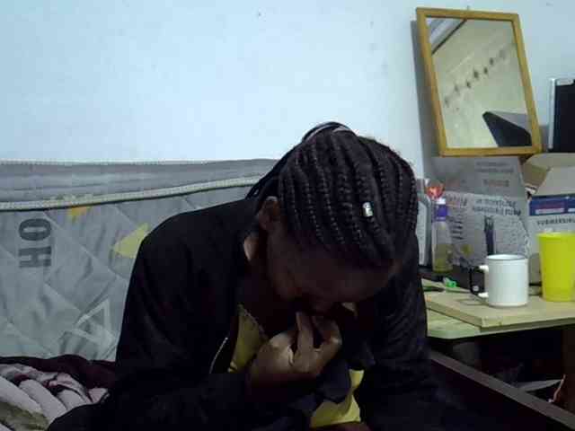 Sexybeiby1 webcam
